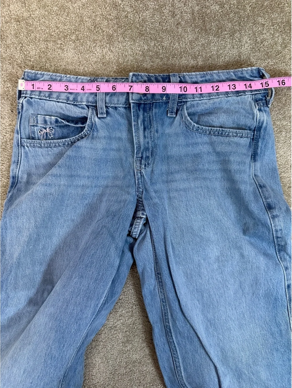 Women’s Sz 25 Hollister Low Rise Baggy Jeans Wide Leg Light Wash Pink Bow Pocket